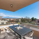 Quercus Village App 11 Mit Jacuzzi By Interhome Karigador