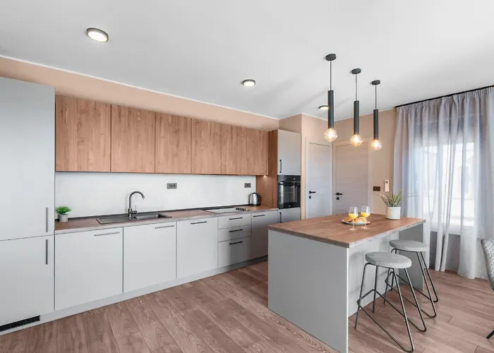 Quercus Village App 11 Mit Jacuzzi By Interhome * Karigador