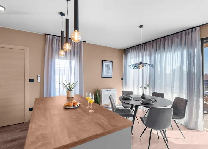 Quercus Village App 11 Mit Jacuzzi By Interhome
