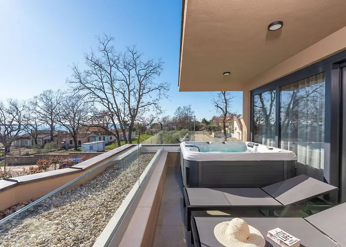 Quercus Village App 11 Mit Jacuzzi By Interhome Διαμέρισμα Karigador