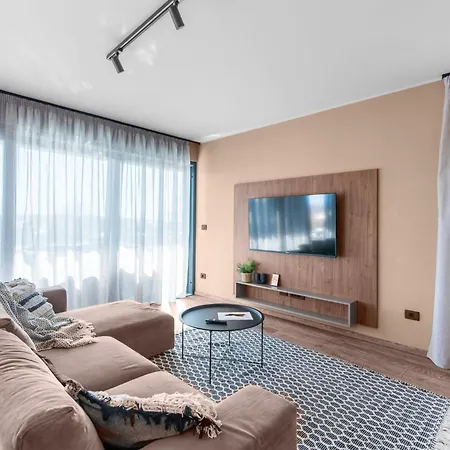 Quercus Village App 11 Mit Jacuzzi By Interhome *